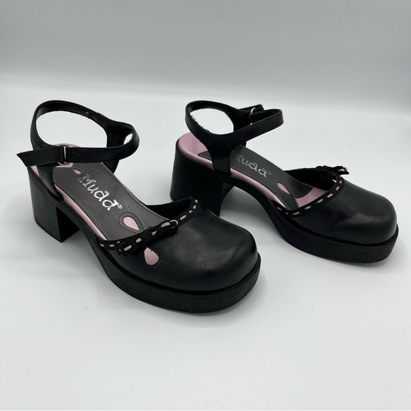 MUDD - Girls Black BlockHeel , Closed Toe Shoe sz 1 - Picture 1 of 6